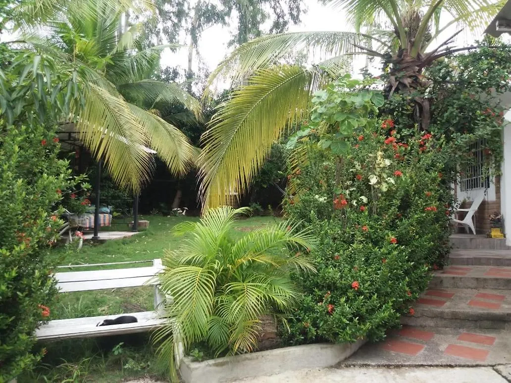 Cabana Santa Marta, Via Curval. Colombia